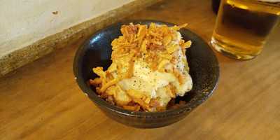 立ち飲み 車橋もつ肉店