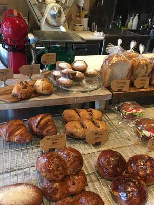 トースト ネイバーフッド ベイカリー