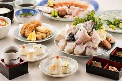 泳ぎとらふぐ料理専門店 とらふぐ亭 神田西口店