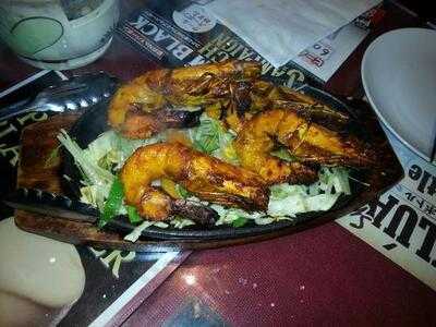 アジアンダイニングバーsapana 赤坂見附店