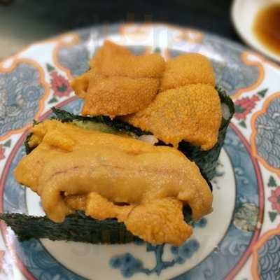 回転寿司　たくみ