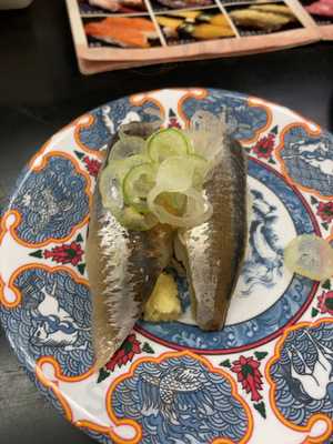 回転寿司　たくみ