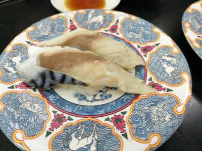 回転寿司　たくみ