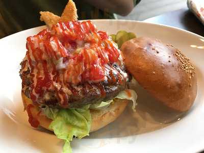 Malibu 横浜東口三井ビル店