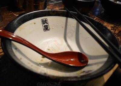 とんこつ醤油らーめん 誠屋