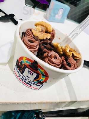 ロール アイスクリーム ファクトリー 原宿 表参道本店