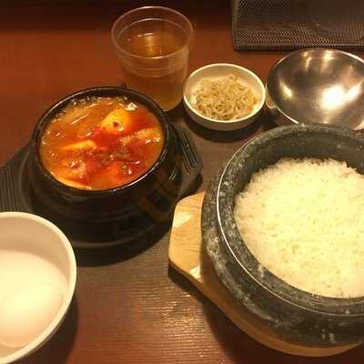 石鍋豆腐チゲ専門店　姉妹 (チャメ)