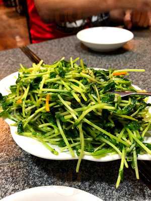 天鴻餃子房 有楽町店