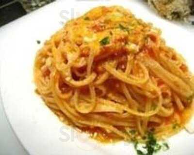 アジアン屋台バル クアトロ