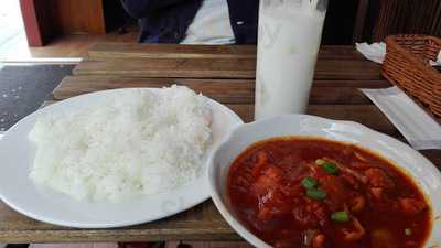 カーン 靖国通り店