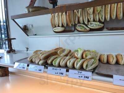 丸栄ベーカリー中央店