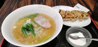 ミンミン 飯田橋サクラテラス店