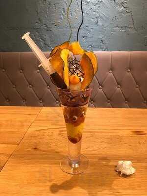 夜パフェ専門店 Parfaiteria Bel