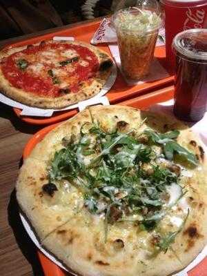 Napoli's Pizza & Caffe 渋谷センター街