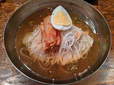 炭火焼肉や 萬福°