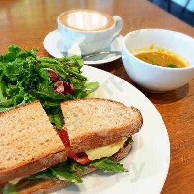 マーガレットハウエル ショップ&カフェ