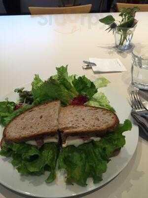 マーガレットハウエル ショップ&カフェ