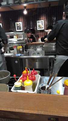 ニッポンバル 大阪駅前第四ビル店 桜の間