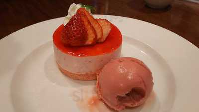 ロイヤルホスト 朝潮橋