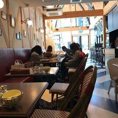 クレープリー スタンド シャンデレール 天王寺