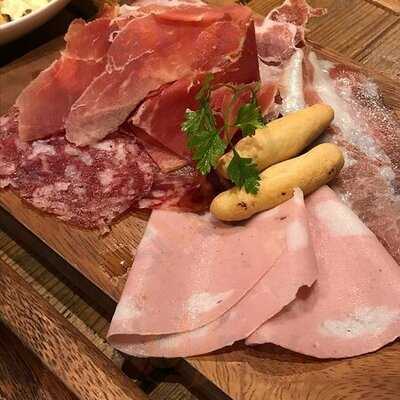 スペインバル Amigos