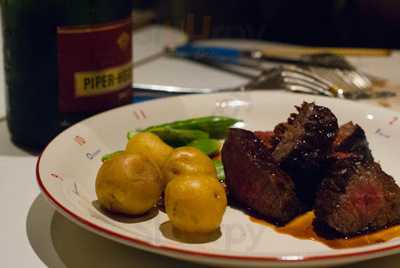 カフェ ドゥ シャンパーニュ