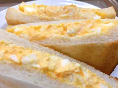 ホリーズカフェ 大阪駅前第1ビル店