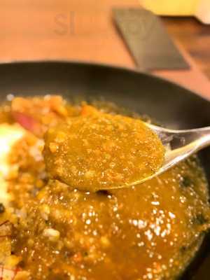 カリーランテ（Ｃｕｒｒｙｒａｎｔ）金銀　妖瞳