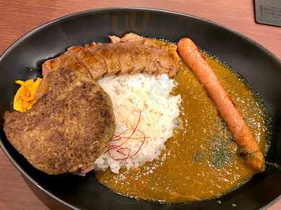カリーランテ（Ｃｕｒｒｙｒａｎｔ）金銀　妖瞳