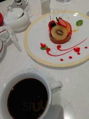 フルーツパーラー＆ベーカリー Season & Co.