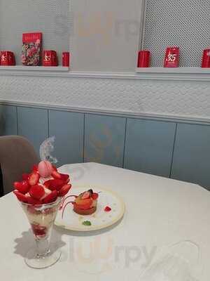 フルーツパーラー＆ベーカリー Season & Co.