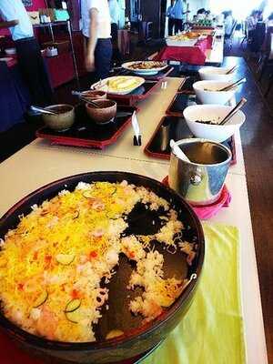 ワールドビュッフェ