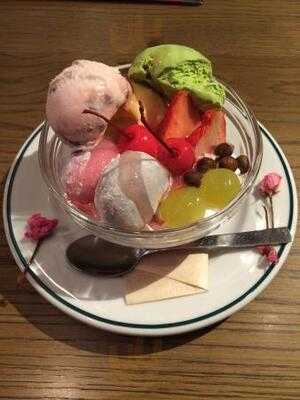 Tower Records Cafe表参道店