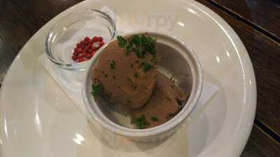 オステリア ペコ