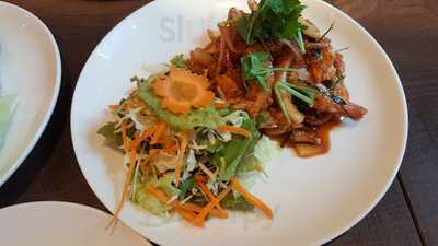 ヤムヤムアイサム 神保町