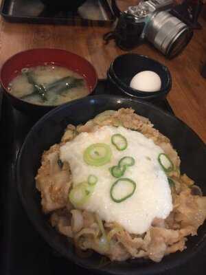 伝説のすた丼屋 渋谷宇田川町店