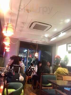 エール エル ワッフルカフェ グランルーフ店(東京駅八重洲口)