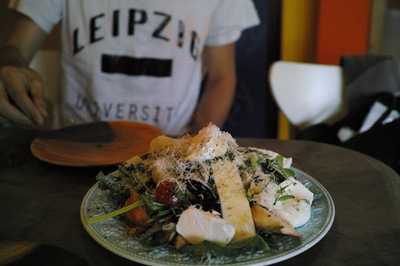 タヴェルナ ハレ&カフェ ハレ