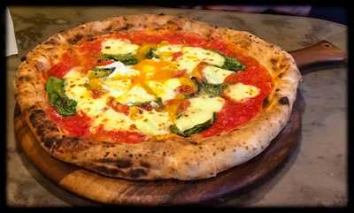 タヴェルナ ハレ&カフェ ハレ