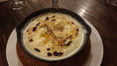 ピッツェリアウノカンフォーラ