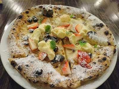 ピッツェリアウノカンフォーラ