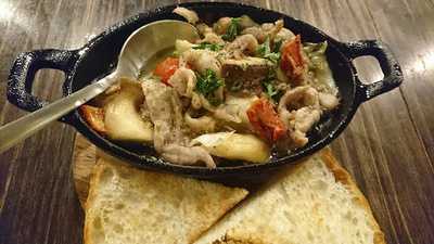 ピッツェリアウノカンフォーラ