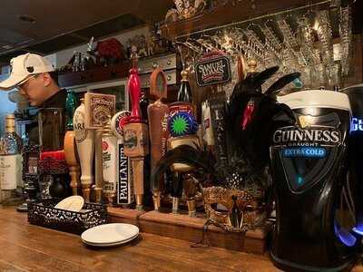 ビアダイニング ザ グリフォン 