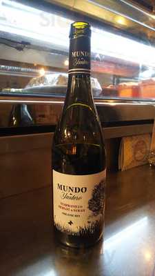 飯田橋ワインバル 八十郎