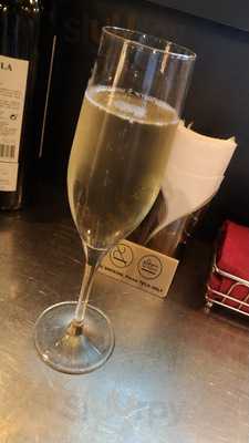 飯田橋ワインバル 八十郎