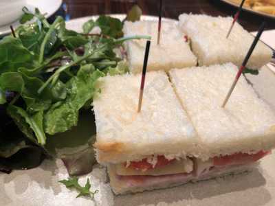 シナグロ Organic Salad＆cafe 丸の内