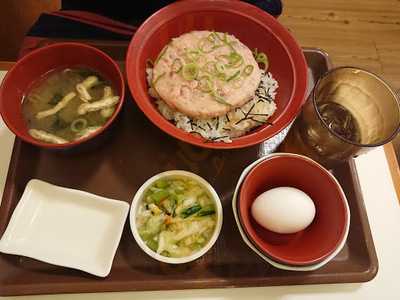 なか卯代々木上原