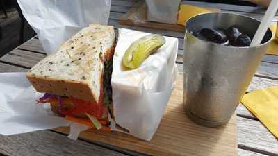 バイミースタンド