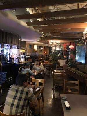 デモデ・クィーン 宇田川町