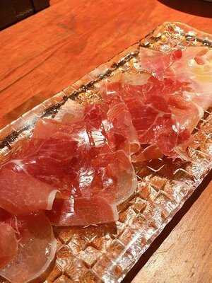 お肉のワイン酒場 よよ木バル 神田